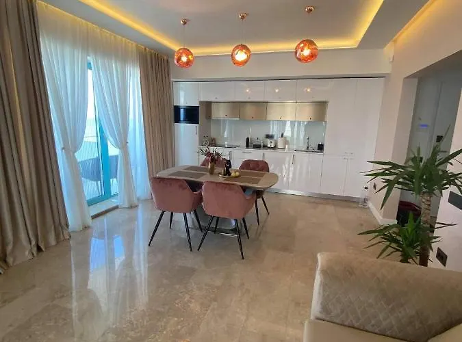 Apartament De Lux Zev Mediteraneo Apartment
